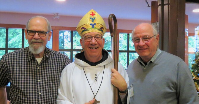 Advent Mitten Tree Warms The Season For Qualicum Residents image